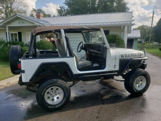 1993 Jeep Wrangler Tube Fenders, rock sliders - photo 2
