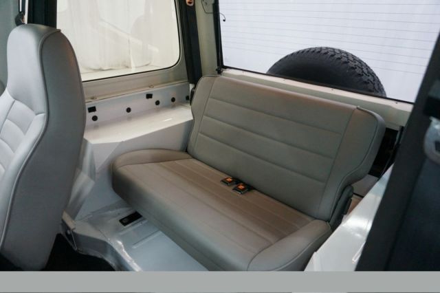 1993 Jeep Wrangler Renegade - photo 7