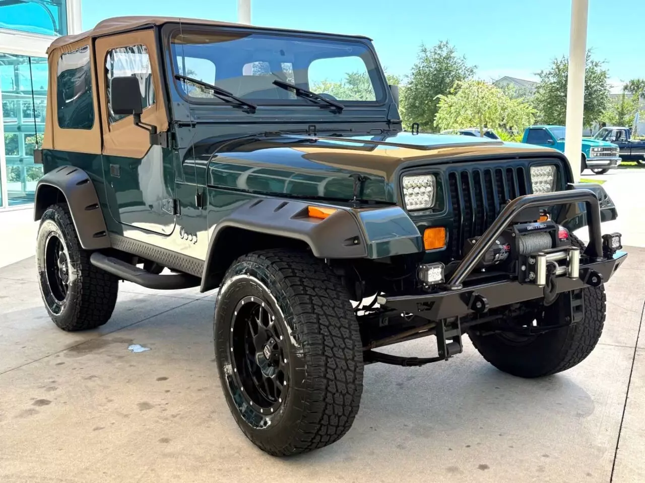 1993 Jeep Wrangler Sahara 2dr 4WD SUV - photo 3