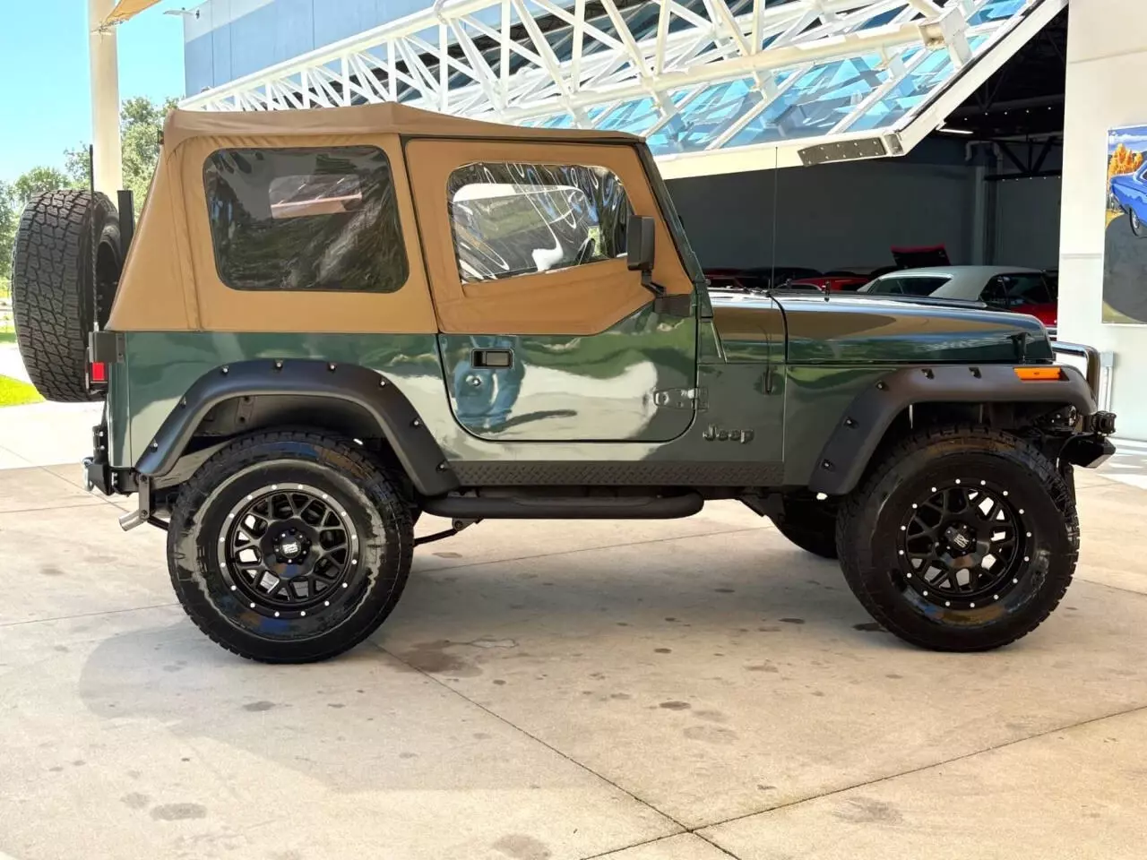 1993 Jeep Wrangler Sahara 2dr 4WD SUV - photo 4