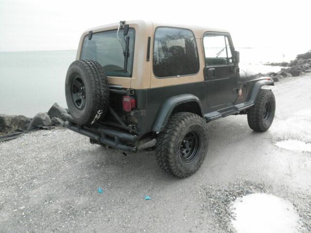 1993 Jeep Wrangler Sahara - photo 2