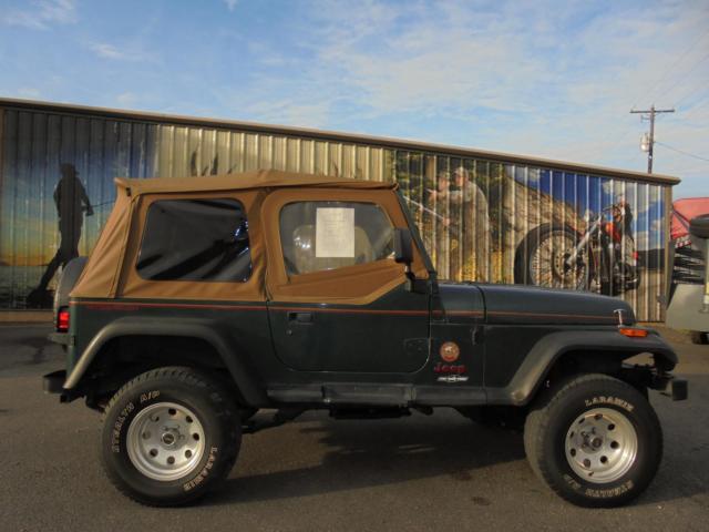 1993 JEEP WRANGLER SAHARA 6CYL 4X4 SOFT TOP 1993 Jeep Wrangler Sahara Sport Utility 2-Door