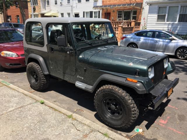 1993 jeep wrangler with new rims and tires 4.0 inline 6cyl automatic tranny 1993 Jeep Wrangler base