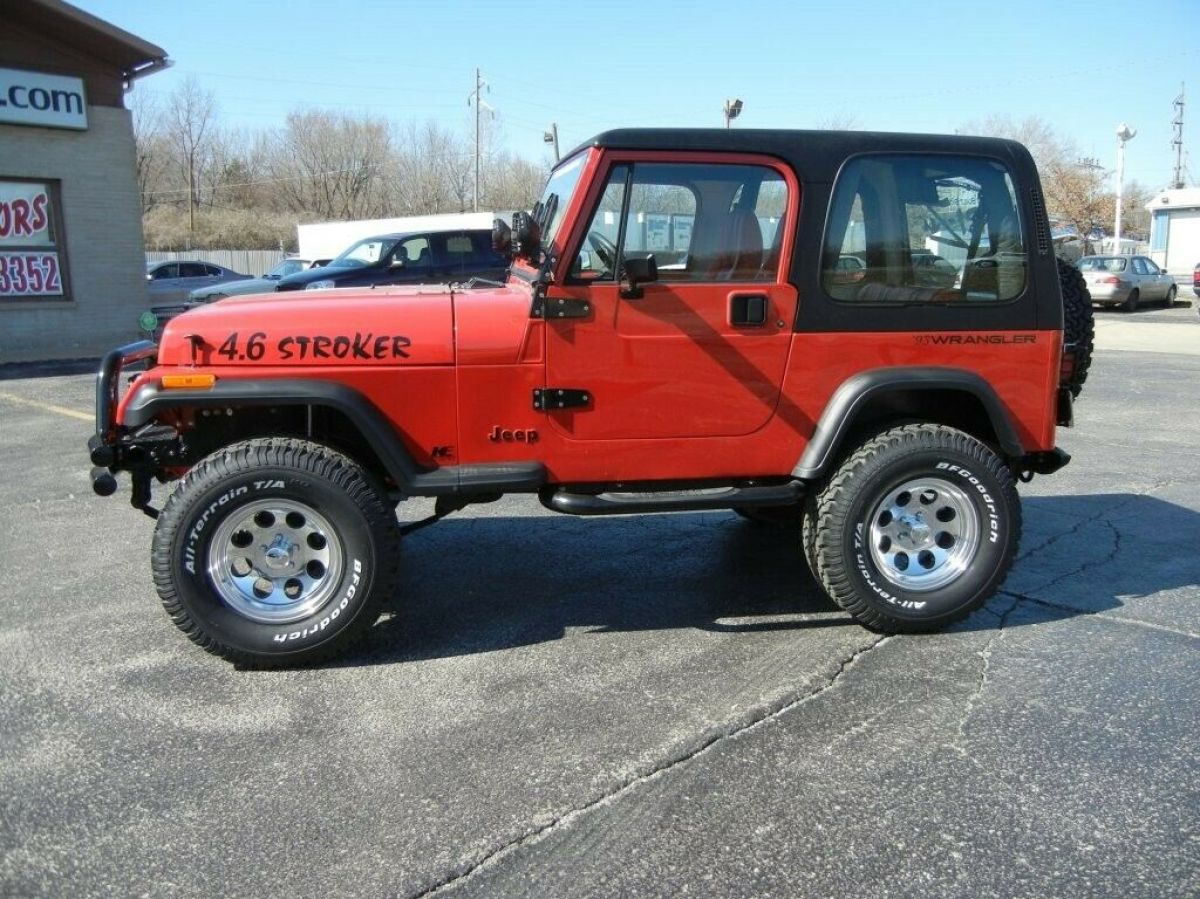 1993 Jeep YJ Wrangler - 4X4 - 5 Speed - 6 Cyl - Fully Restored 1993 Jeep Wrangler