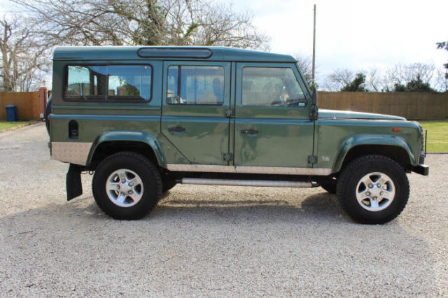 1980 Land Rover Defender County Station Wagon - photo 9