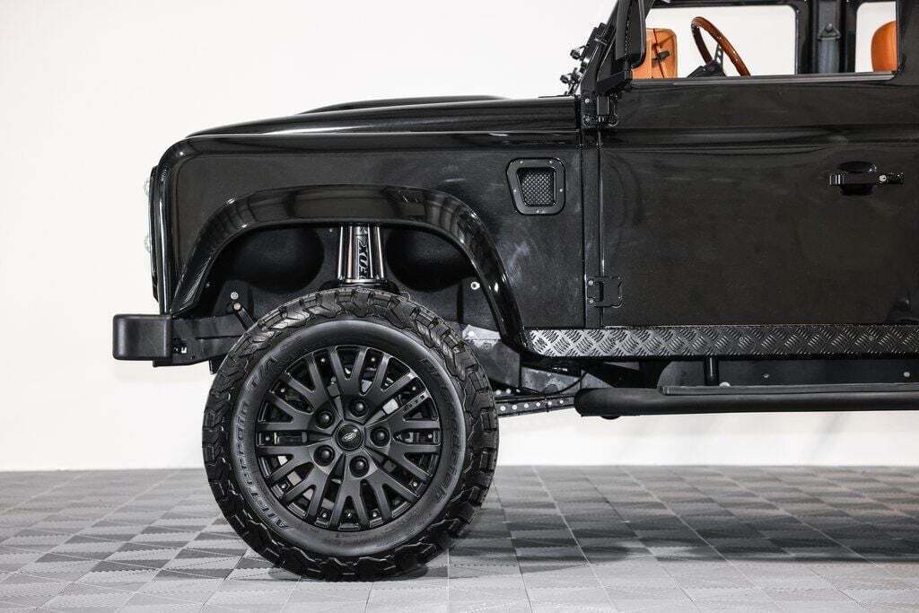 1993 Land Rover Defender 110 4dr 4WD SUV - photo 11