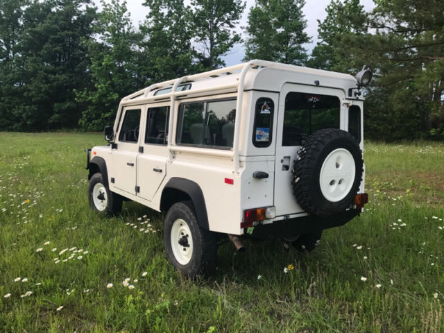 1993 Land Rover Defender Base Sport Utility 4-Door - photo 5
