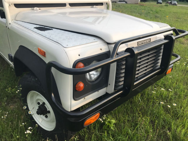 1993 Land Rover Defender Base Sport Utility 4-Door - photo 9