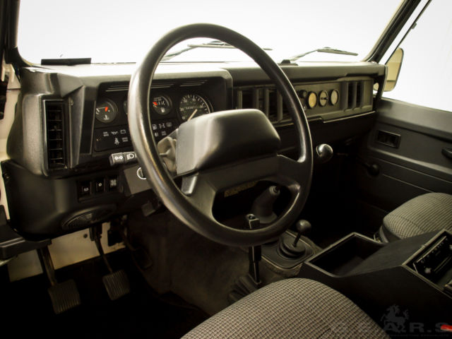 1993 Land Rover Defender NAS 110 - photo 11