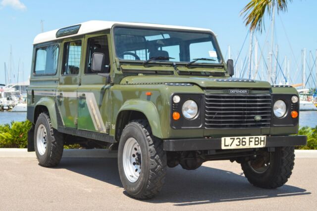 1993 Land Rover Defender COUNTY STATION WAGON - photo 4