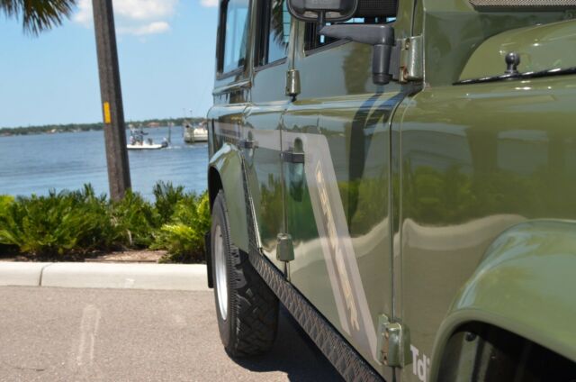 1993 Land Rover Defender COUNTY STATION WAGON - photo 6