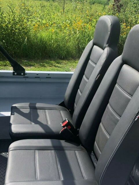 1993 Land Rover Defender - photo 11