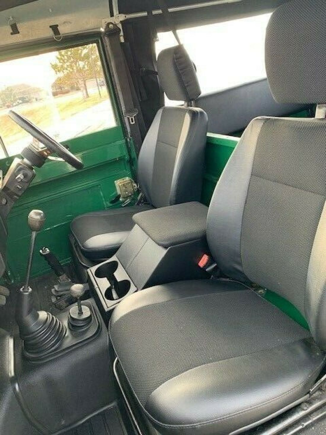 1970 Land Rover Defender - photo 7