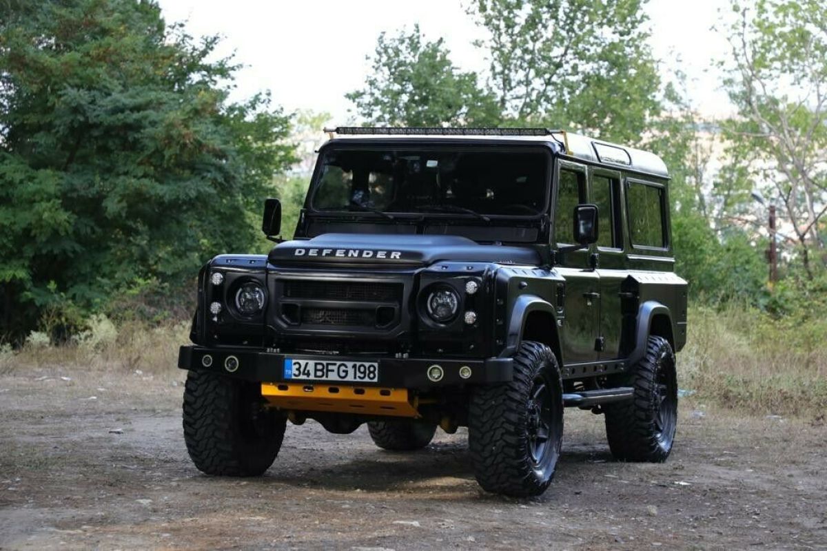 1993 LAND ROVER DEFENDER LHD 110 Frame Off Restoration 1993 Land Rover Defender 110 Restored Defender