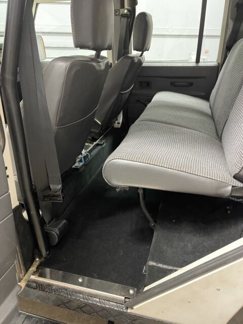 1993 Land Rover Defender 110 - photo 4
