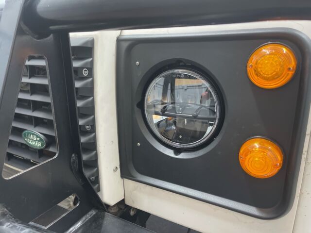 1993 Land Rover Defender 110 - photo 6