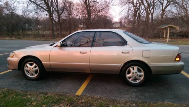 1993 Lexus ES