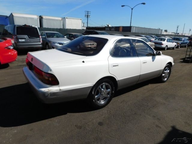 1993 Lexus ES Base Sedan 4-Door - photo 2