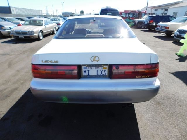 1993 Lexus ES Base Sedan 4-Door - photo 3