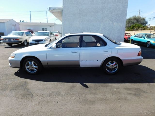 1993 Lexus ES Base Sedan 4-Door - photo 6