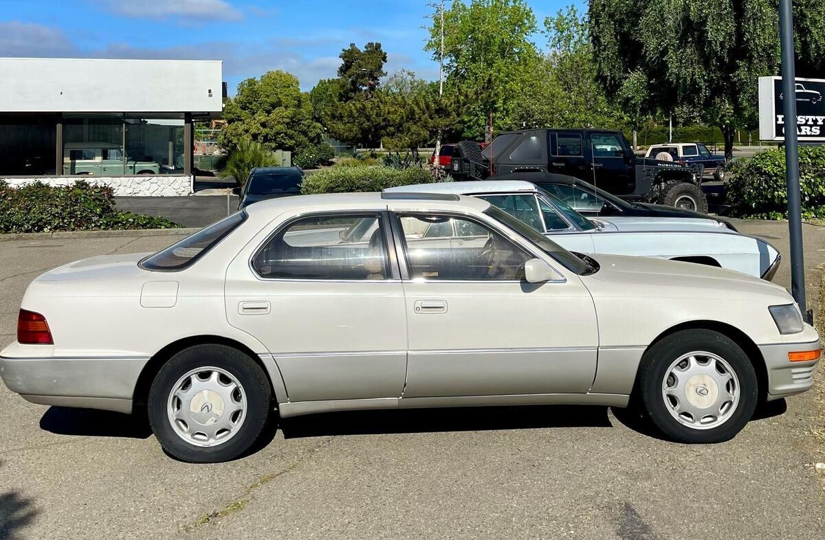 1993 Lexus LS - photo 2