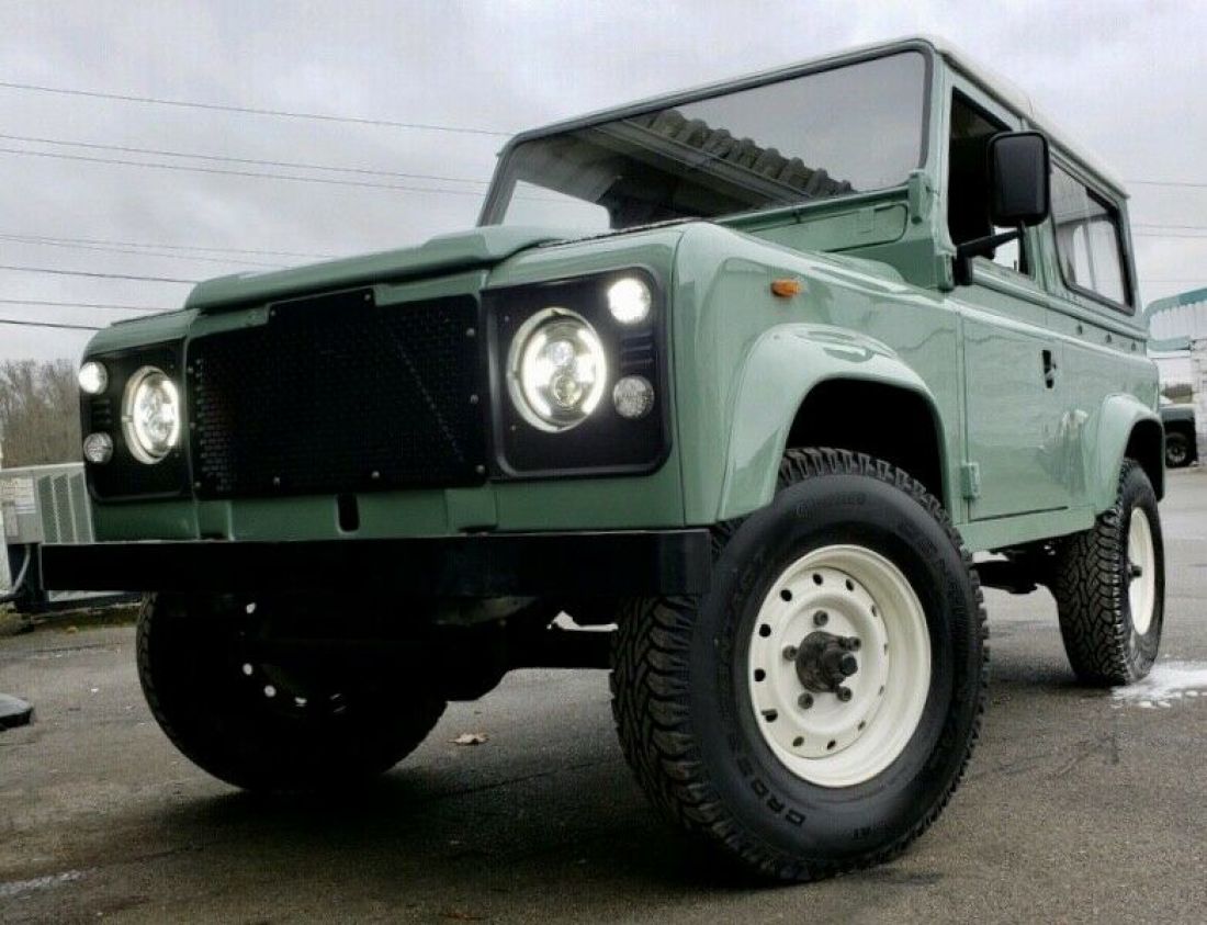 1993 LHD DEFENDER 90 FULL FRAME OFF RESTORATION LEFT HAND DRIVE LOADED 1993 Land Rover Defender