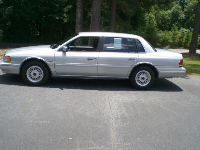 1993 Lincoln Continental Signature Series - photo 3