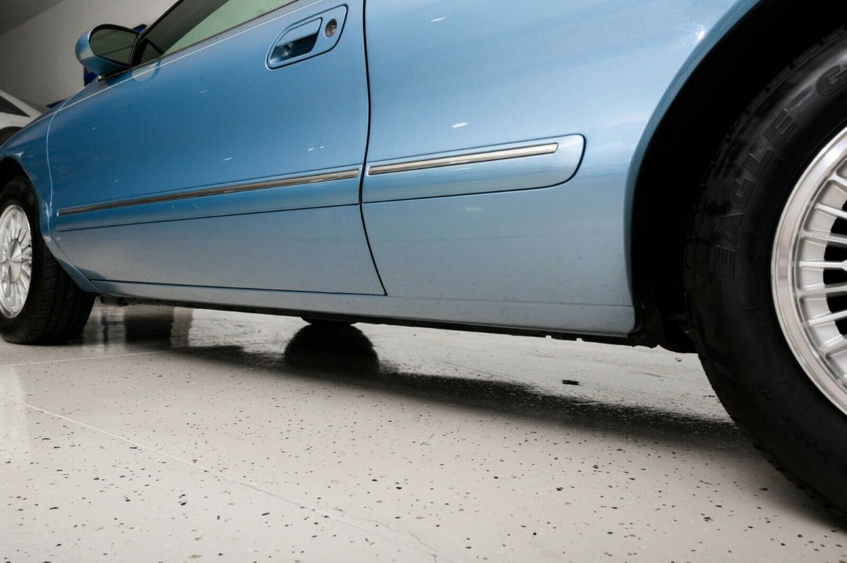 1993 Lincoln Mark Series - photo 11