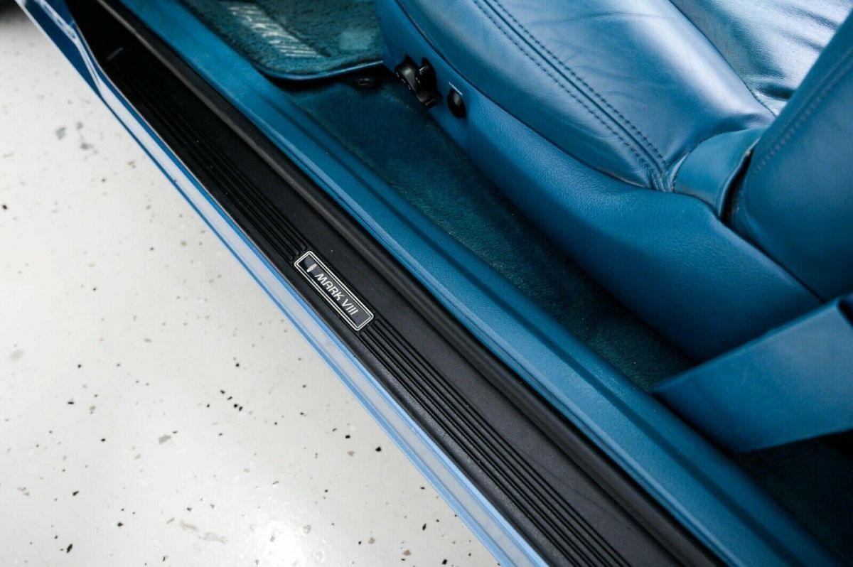 1993 Lincoln Mark Series - photo 3
