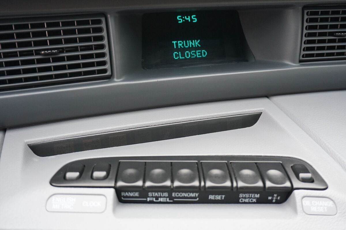 1993 Lincoln Mark Series - photo 7