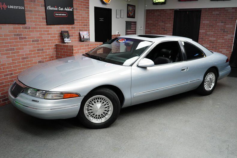 1993 Lincoln Mark Series Base 2dr Coupe - photo 4