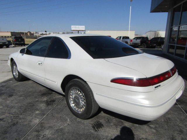 1993 Lincoln Mark Series 2dr Coupe - photo 3