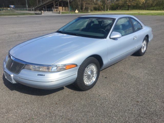 1993 Lincoln Mark VIII Base Sedan 2-Door - photo 2