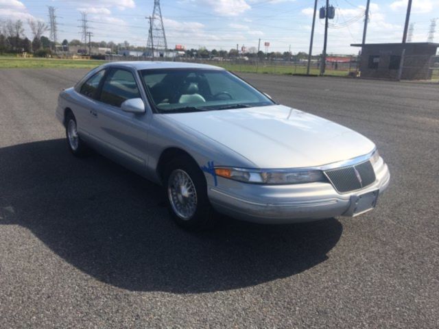 1993 Lincoln Mark VIII Base Sedan 2-Door - photo 4