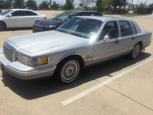 1993 Lincoln Town Car - Cartier Edition - Estate Sale Purchase 1993 Lincoln Town Car Cartier Sedan 4-Door