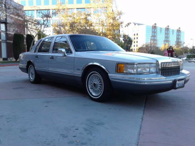 1993 Lincoln Town Car Cartier Edition - photo 2
