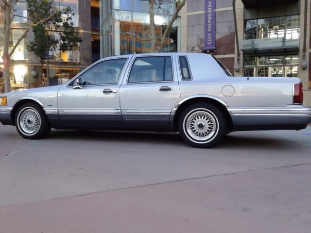 1993 Lincoln Town Car Cartier Edition - photo 3