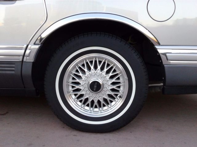1993 Lincoln Town Car Cartier Edition - photo 7
