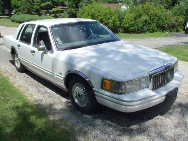 1993 Lincoln Town Car - photo 12