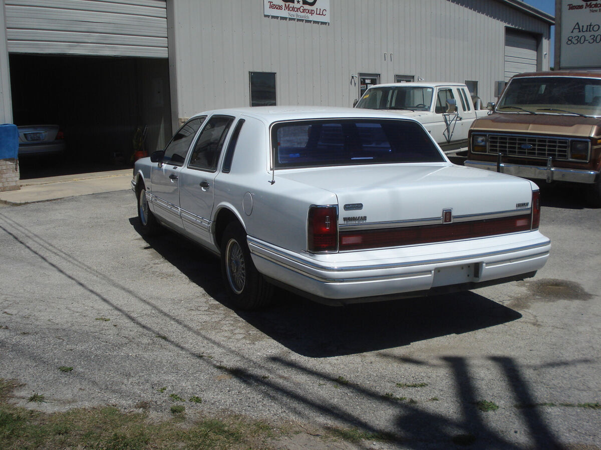 1993 Lincoln Town Car - photo 6