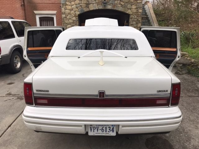 1993 Lincoln Town Car SEDAN 4 DOOR - photo 10