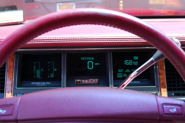 1993 Lincoln Town Car - photo 7