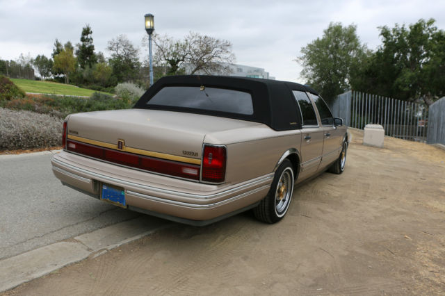 1993 Lincoln Town Car - photo 5