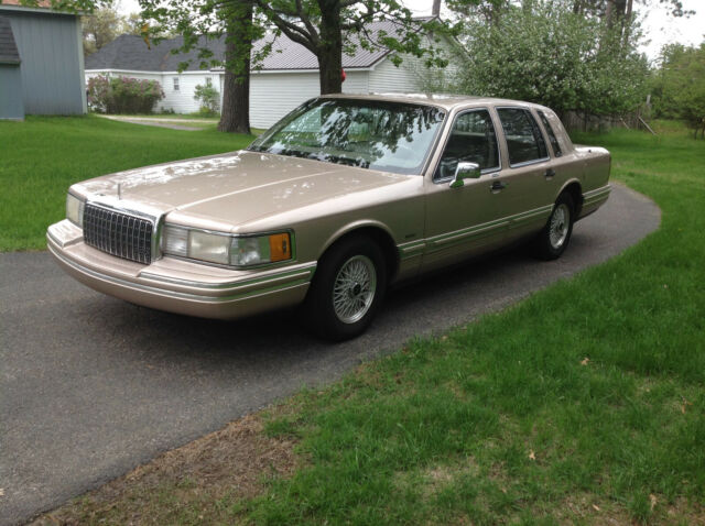 1993 Lincoln Town Car - photo 3