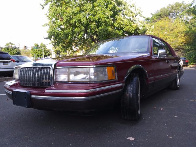 1993 Lincoln Town Car SIGNATURE SERIES - photo 2