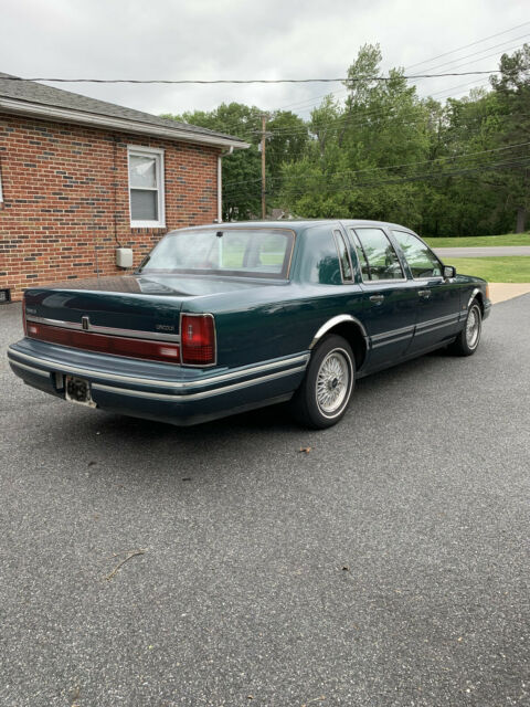 1993 Lincoln Town Car Signature Series - photo 3