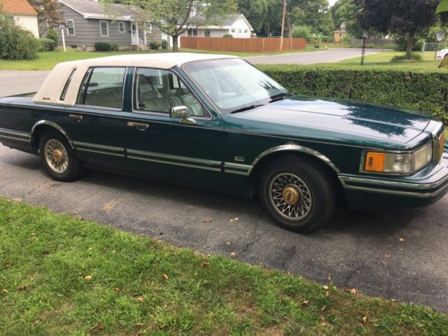 1993 Lincoln Town Car - photo 2