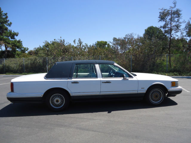 1993 Lincoln Town Car - photo 5