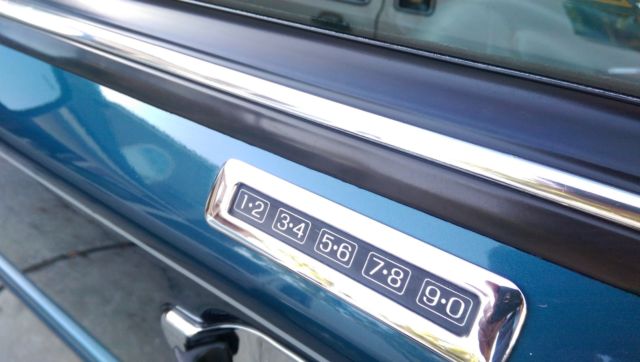 1993 Lincoln Town Car Signature - photo 13