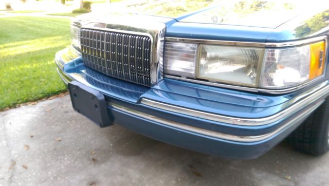 1993 Lincoln Town Car Signature - photo 7